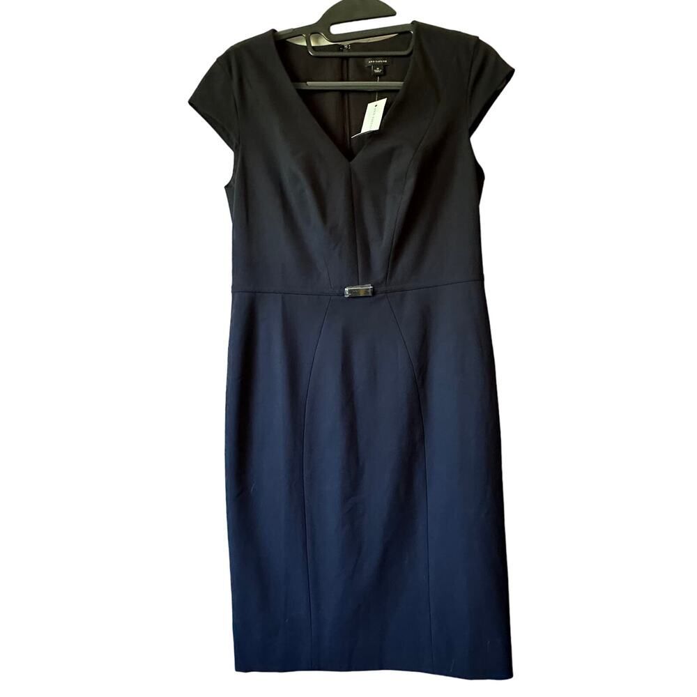 Ann Taylor Little Black Dress Woman's Size 0 NWT Zipper Back V-neck Fitted